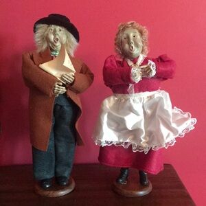 Vintage Christmas Carolers Figurines Man Women Singing Red Green Briar Style